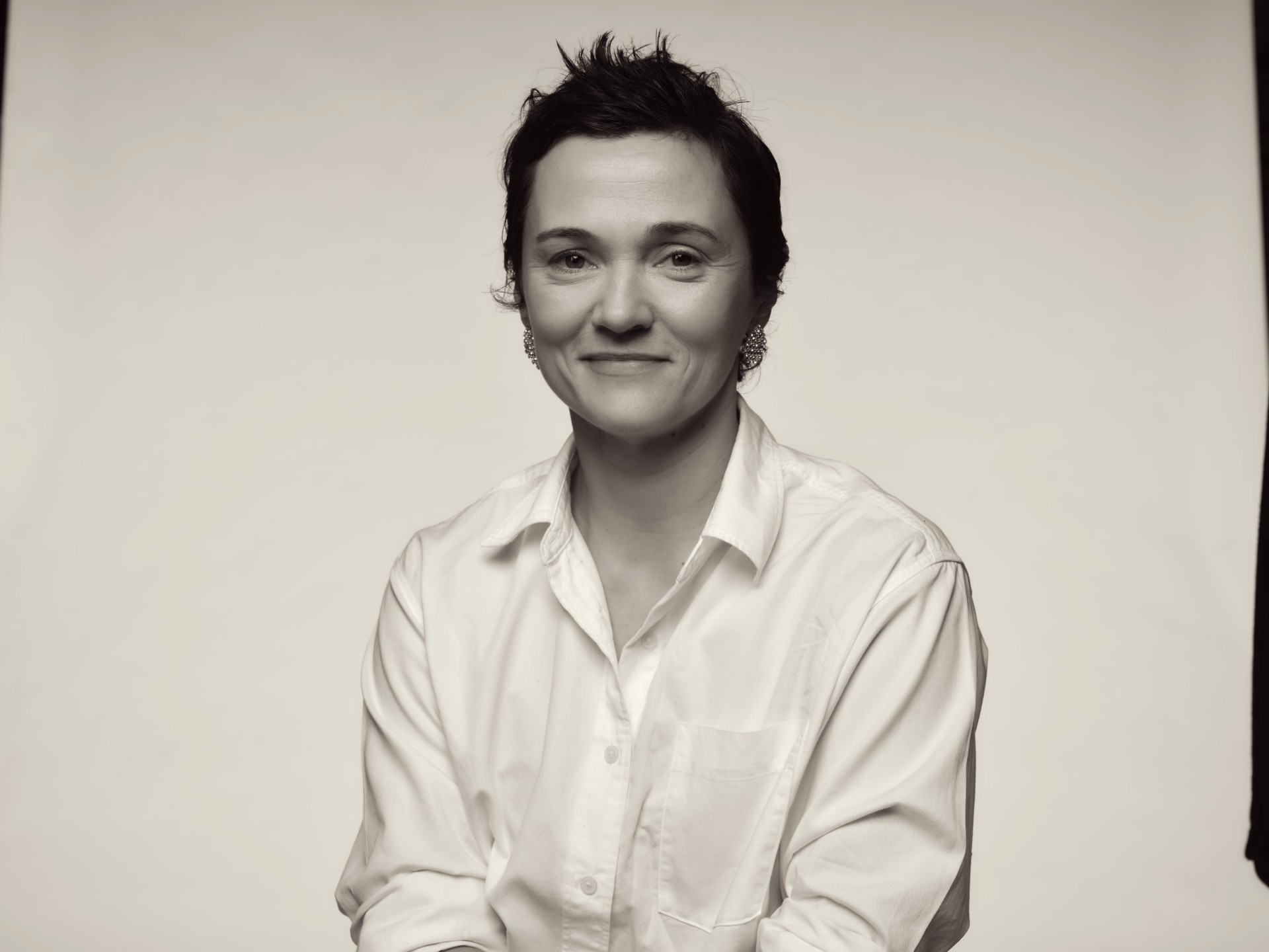 thumbnail_2025_0219_HilaryBadger_1796_BW